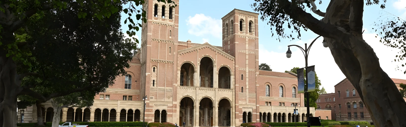 Business or Leisure: Best 12 Hotels Near UCLA for Your Next Trip