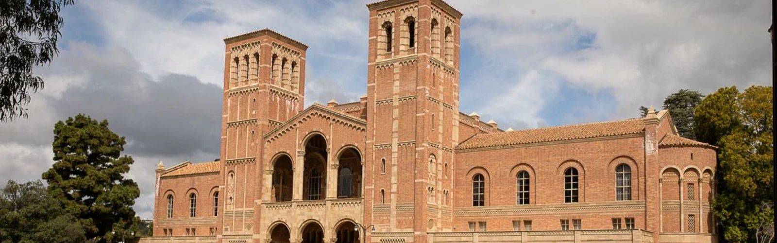 Experience Unforgettable Stays: Top Hotels Near UCLA for Campus Visitors and Families!